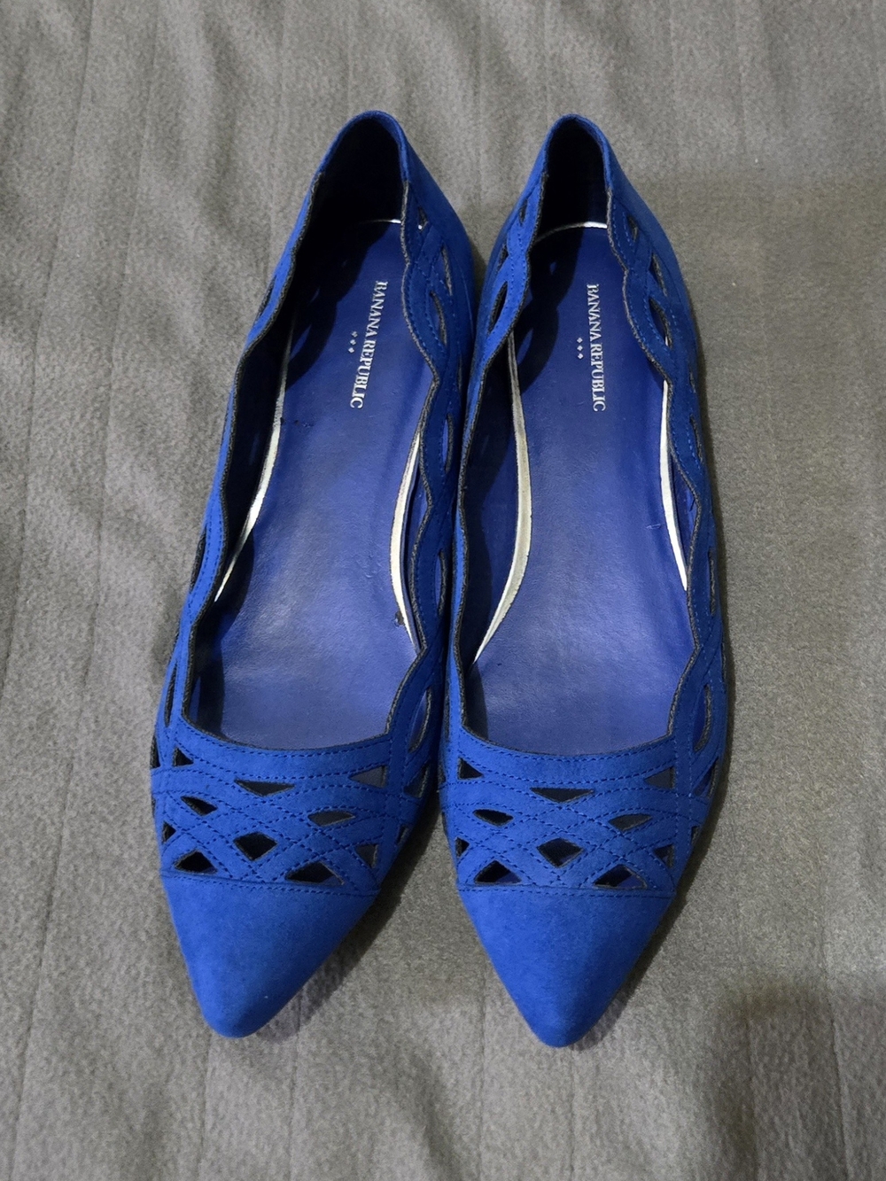 Banana Republic Women's 8.5 Cobalt Blue Pointed Toe Cutout Flats Suede Ballet - Picture 2 of 6